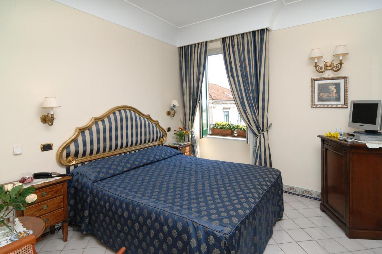 Amalfi Old Square Room & Apartments Luaran gambar
