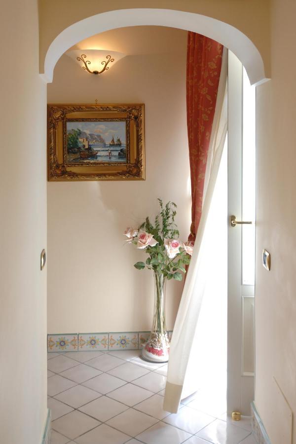 Amalfi Old Square Room & Apartments Luaran gambar