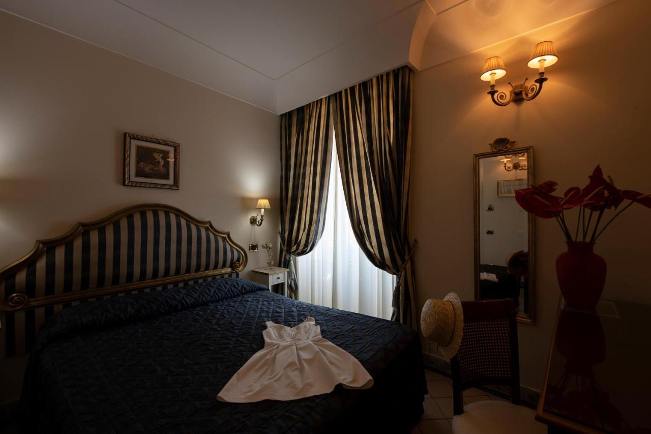 Amalfi Old Square Room & Apartments Luaran gambar