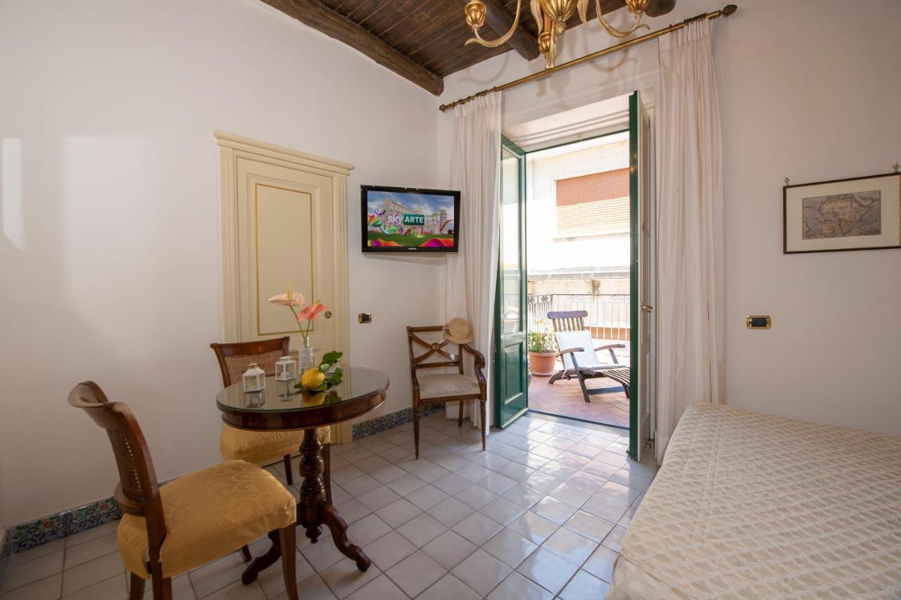 Amalfi Old Square Room & Apartments Luaran gambar